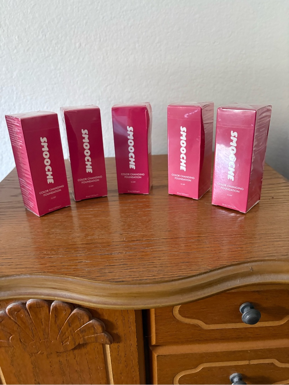 SMOOCHE COLOR CHANGING FOUNDATION